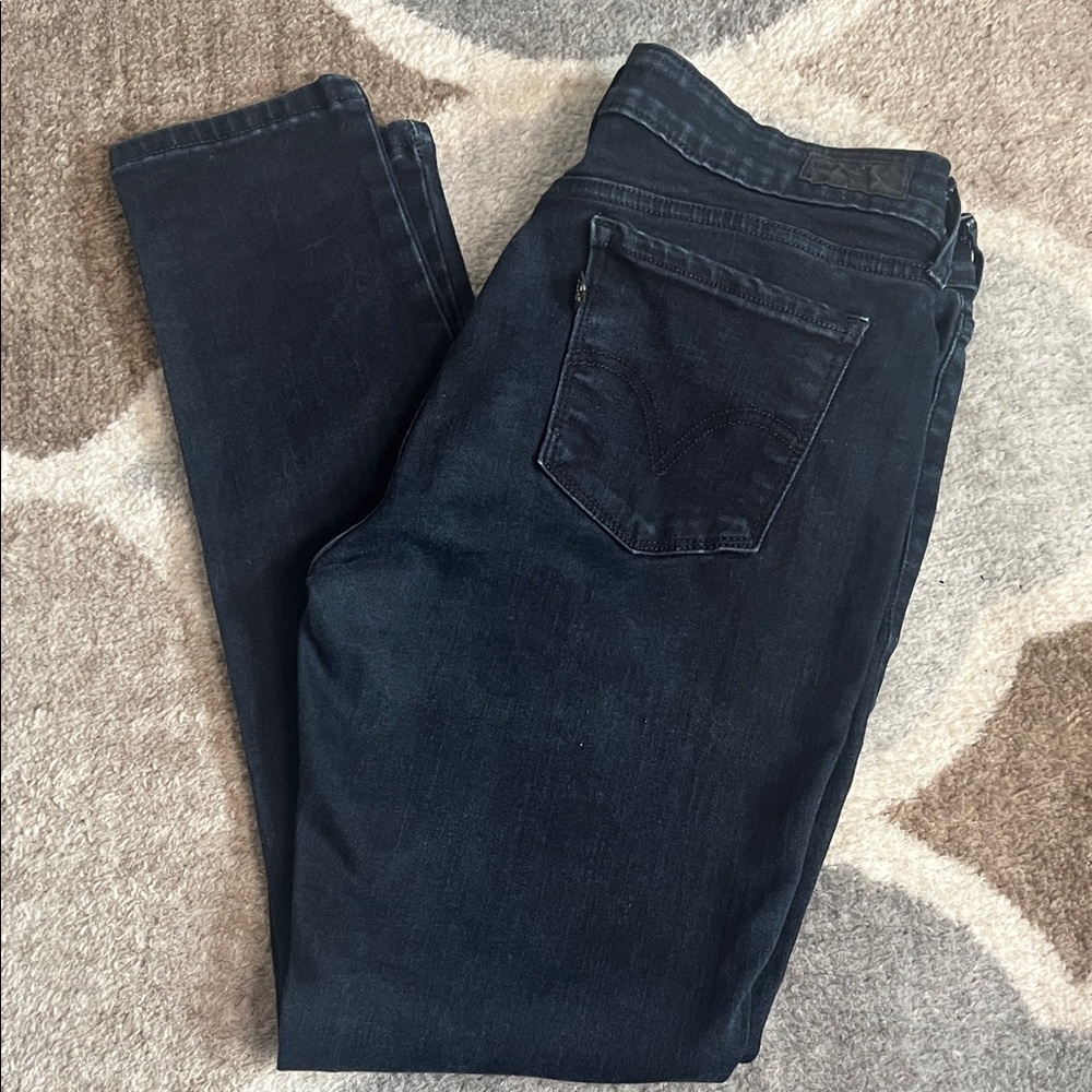 Levi’s Dark Blue Denim Skinny Jeans